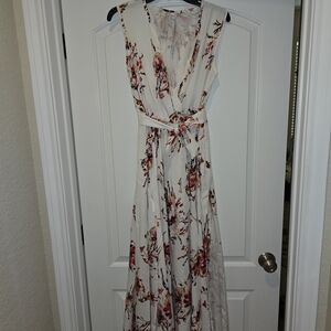 Elegant Floral Sleeveless Maxi Dress
